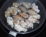 Foto del paso 1 de la receta Alitas caramelizadas con patatas rancheras