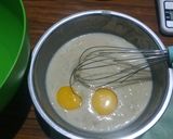 Foto langkah ke 2 dari resep Bolu Pisang Ambon 2 Telur.