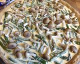 Foto del paso 5 de la receta Quiche vegetariana de espárragos, setas shimiji marrón y crema de ricotta