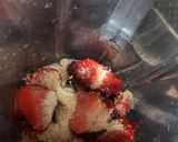 A picture of step 2 of Strawberry milkshake.