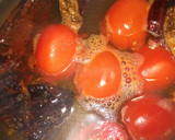 Foto del paso 3 de la receta: Pipián rojo con carne de puerco y chilacayote