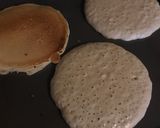 A picture of step 4 of Pancakes.