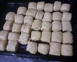 Foto langkah ke 4 dari resep Bolen pisang lumer manisnya pas.