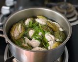 Hình bước làm 2 của món Canh Khổ Qua Rừng Nhồi Chả Cá Măng