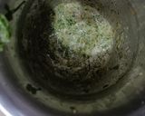 A picture of step 3 of Dhaniya chutney.