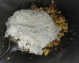 Foto langkah ke 6 dari resep Nasi Goreng Nugget.