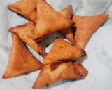 வெங்காய குட்டி சமோசா(mini onion samosa recipe in tamil) ரெசிபி ஸ்டேப் 4 புகைப்படம்