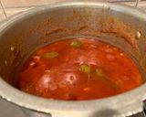 A picture of step 9 of Rajma masala.