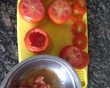 Foto del paso 1 de la receta: Tomates rellenos con arroz primavera y atún