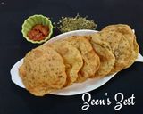 A picture of step 2 of Kasuri Methi Pooris.