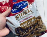 Foto del paso 1 de la receta: Fideos integrales con salteado de cerdo, verduras y queso cremoso