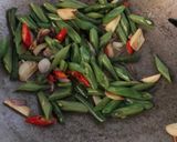 Foto langkah ke 6 dari resep Tumis Buncis + Tempe.