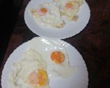 Foto del paso 1 de la receta: Huevos rotos con chistorra