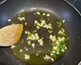 Foto del paso 3 de la receta: Filetes de lomo en salsa