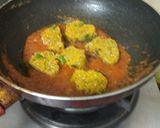 A picture of step 8 of Muthiya Curry.