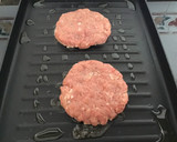 Foto del paso 3 de la receta: Hamburguesa casera con puré de patatas