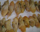 Foto del paso 11 de la receta: Cazuelas individuales de almejas, cholgas, etc gratinadas con salsa blanca
