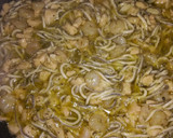 Foto del paso 4 de la receta: Spaghettis de Nero di sepia con gulas y salmón
