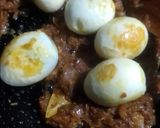 A picture of step 6 of Goan Egg Vindaloo.