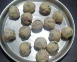 A picture of step 2 of Maddur Vada.
