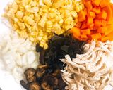Hình bước làm 1 của món Sup gà healthy