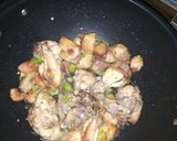 A picture of step 4 of Chicken makhni handi.