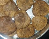 सिंघाड़े के आटे की पूरी (singhare ki atte ki poori recipe in Hindi) रेसिपी चरण 4 फोटो