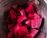 A picture of step 1 of Beetroot puri.