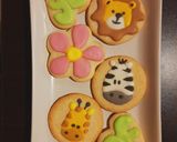 Foto del paso 6 de la receta: Glaseado para galletas de animalitos 🦁🦓🦒🍃🌺