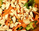 Foto del paso 12 de la receta: Ensalada de Pollo, Aguacate y Kiwi con vinagreta de Fresas