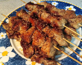 Foto del paso 4 de la receta: Pinchos de pollo marinados con soja
