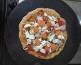 मिक्स व्हेज चीझ पिझ्झा मून (mix veg cheese pizza recipe in marathi) रेसिपी स्टेप 7 फोटो 