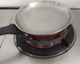 A picture of step 4 of Soyabean Rostie/ Uttapa.