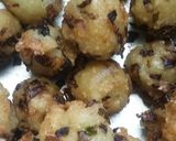 A picture of step 4 of Poha dry manchurian.