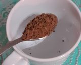 A picture of step 1 of Milk coffee with whipping cream.