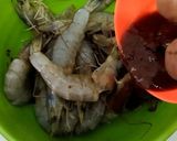 Foto langkah ke 1 dari resep Udang Goreng Asam.