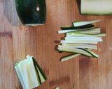Une image de l'étape 1 de Tartare de courgette - apéritif.