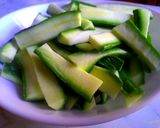Foto del passaggio 1 della ricetta Tagliolini alle vongole e zucchine "ammuddicati"
