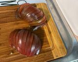 Une image de l'étape 8 de Salade de tomates tricolores aux oignons nouveaux et fromage frais.