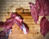 Foto del paso 1 de la receta: Ternera gallega con salsa dulce de zanahoria