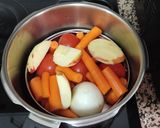 Foto del paso 2 de la receta: Crema de zanahoria y tomate en WMF