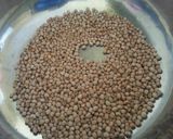 A picture of step 1 of Pigeon peas# author Marathon.