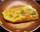 Foto del paso 3 de la receta Tortilla de jamón york y aguacate