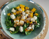 Foto del paso 2 de la receta: Ensalada de espinacas con mango