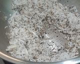 A picture of step 2 of Oats laddu.