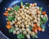 A picture of step 3 of Chickpea pasta.