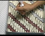 Foto langkah ke 3 dari resep Brownies Kukus Gulung Batik (615).