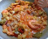Foto langkah ke 5 dari resep Sambel Goreng Kentang Udang.