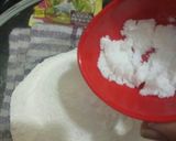 A picture of step 3 of Coconut Caramel Sizzler Bun.