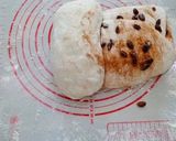 Gambar langkah 4 resipi Cinnamon Raisin Sourdough Bread.